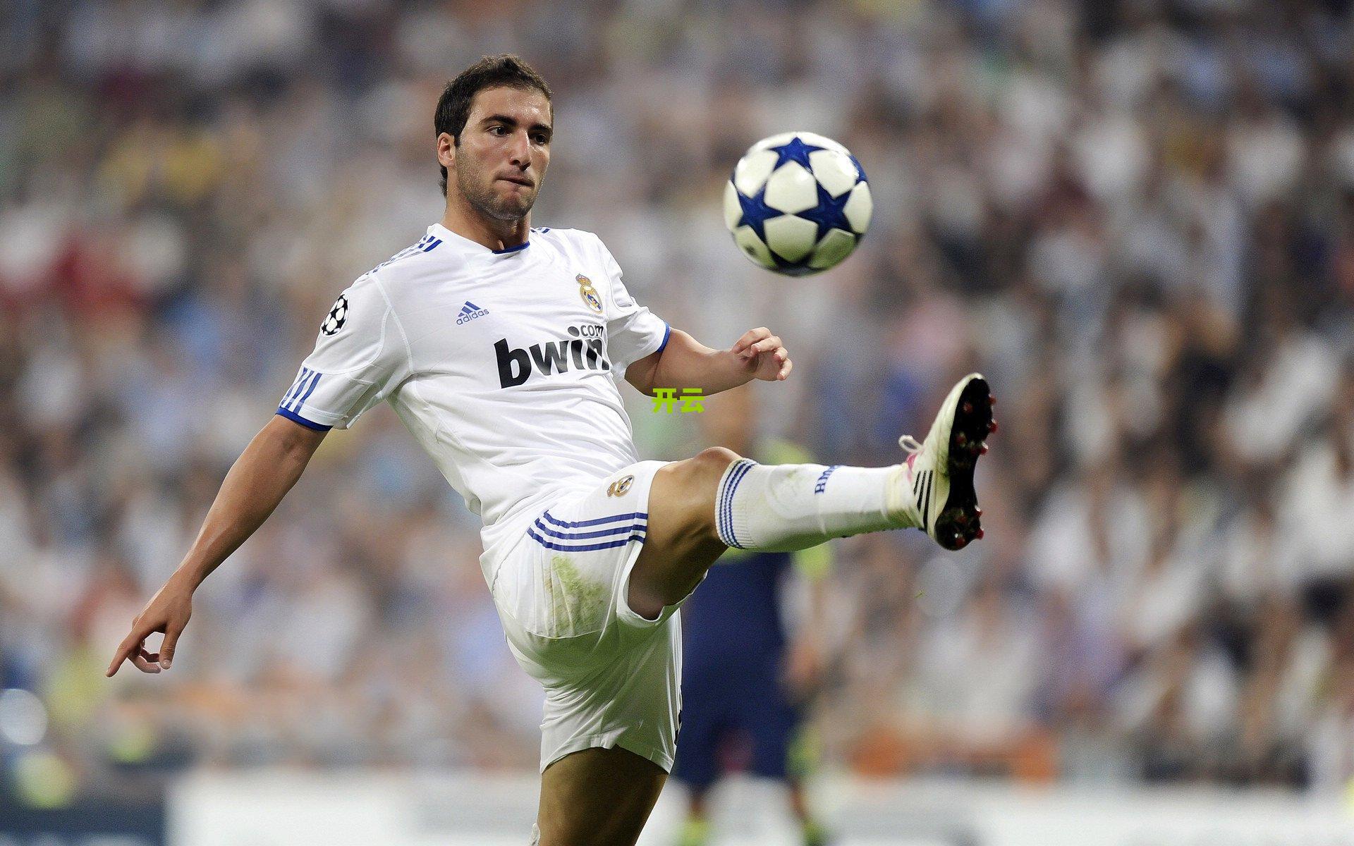 东契奇绿茵场大秀脚法，跨界足球惊艳全场